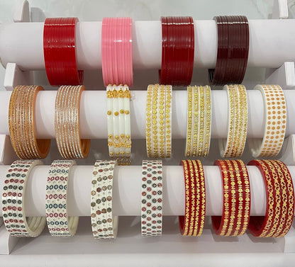 Set of 4 White, Red and Green Circle Choora Bangles