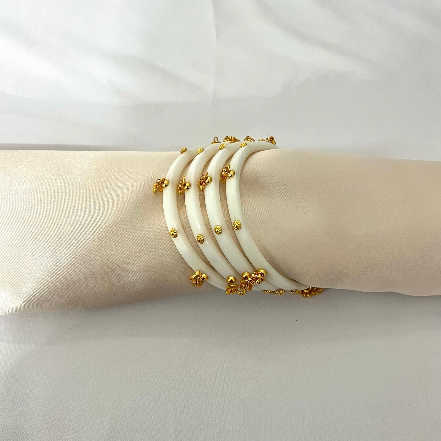 Set of 4 Gold and White Choora Bangles