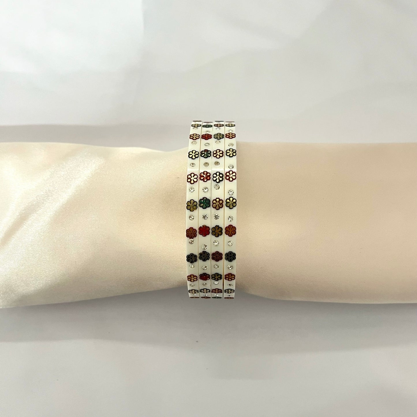 Set of 4 White, Red and Green Flower Choora Bangles