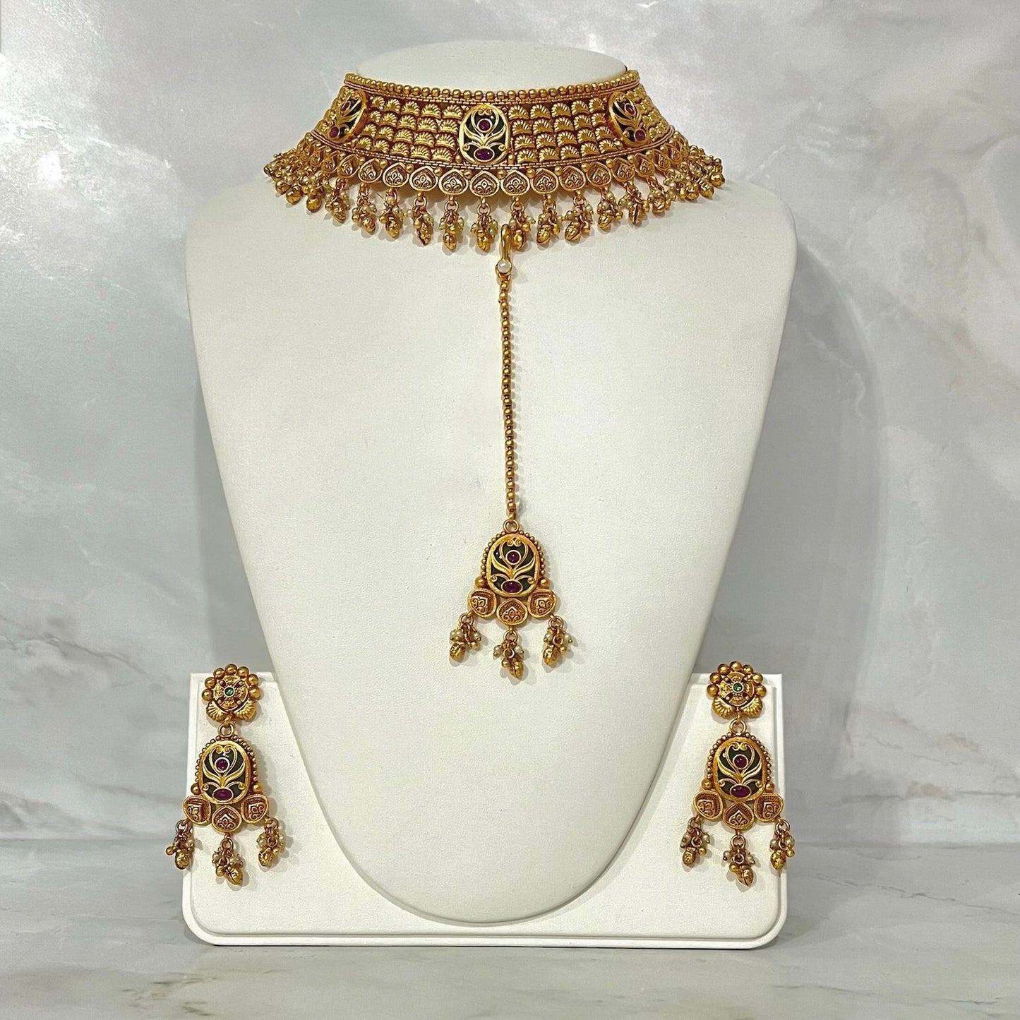 Heritage Choker Set with Tikka