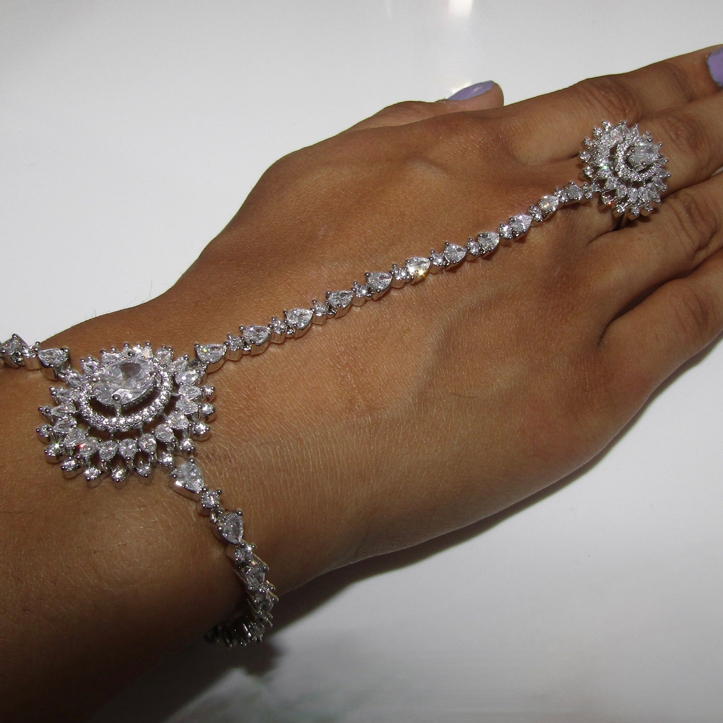 American Diamond Circle Silver Hand Piece