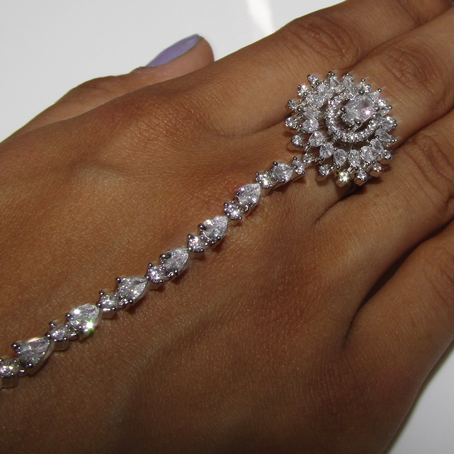 American Diamond Circle Silver Hand Piece