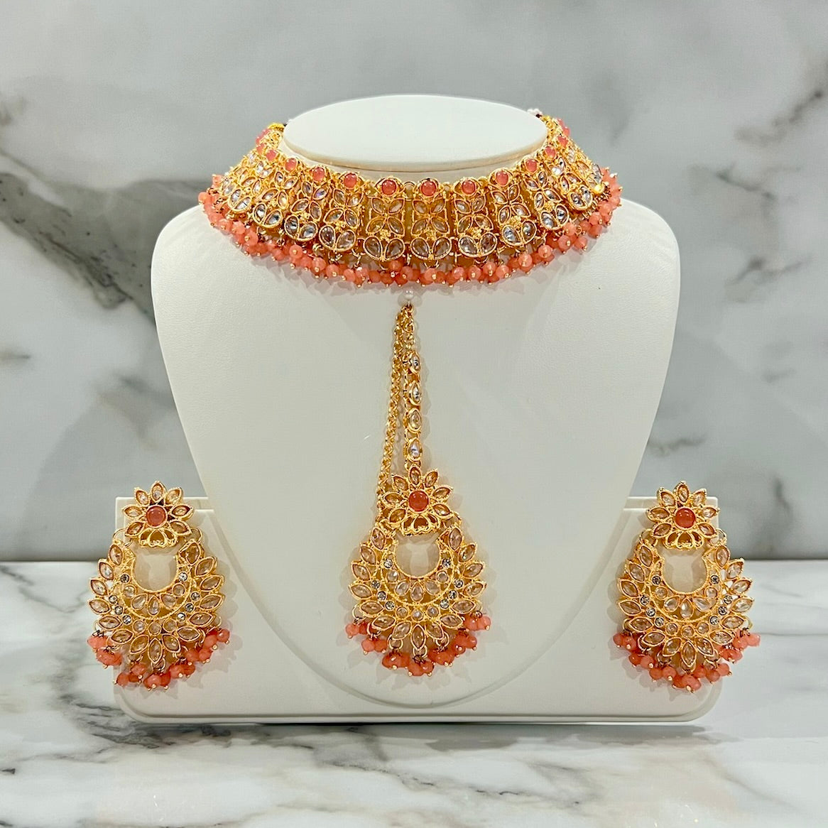 Choker Necklace, Earring and Tikka Set