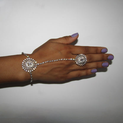 American Diamond Circle Silver Hand Piece