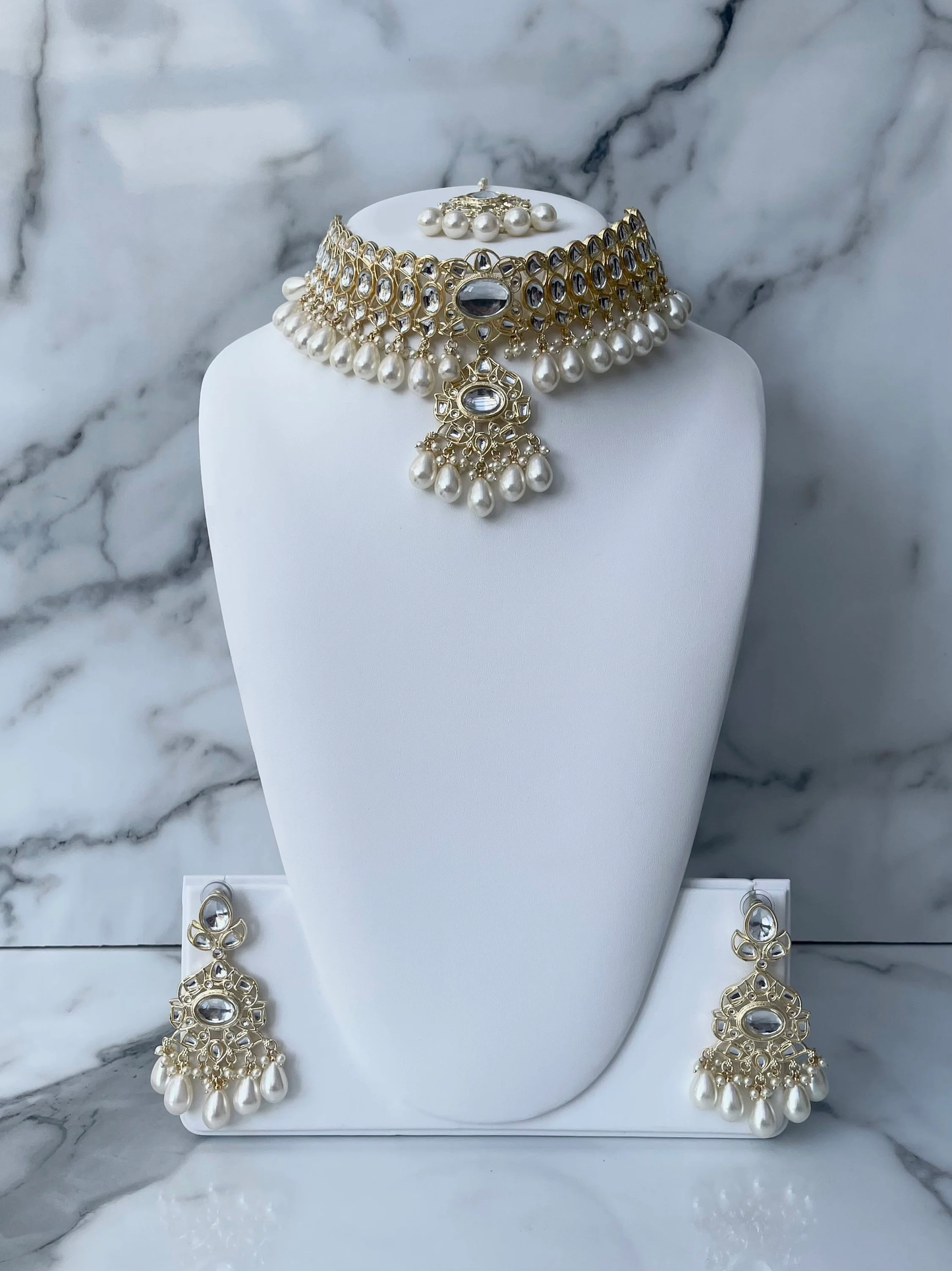 full set- choker, earring and tika, kundan and pearl beading, indian desi jewellery set